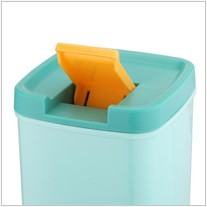MCR 7580 - Lock & Lock Fun Sealing Canister 5-Piece Set