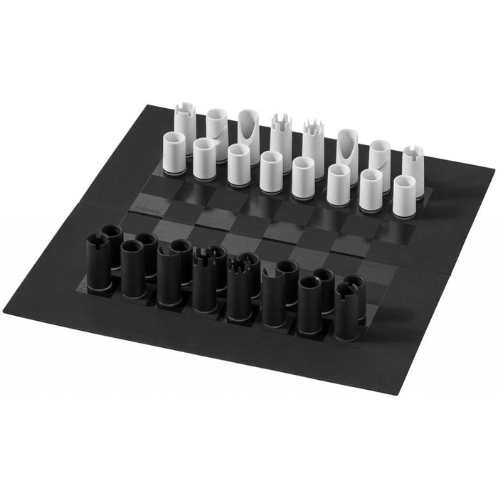 Pioneer Chess Game